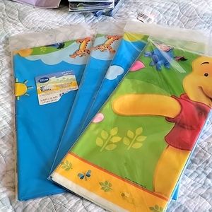 4 Winnie the pooh table cloth